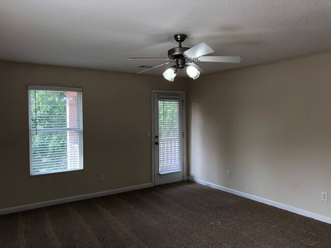 Building Photo - BRIDGEWATER HOME! PRE-LEASING FOR AUGUST 2...