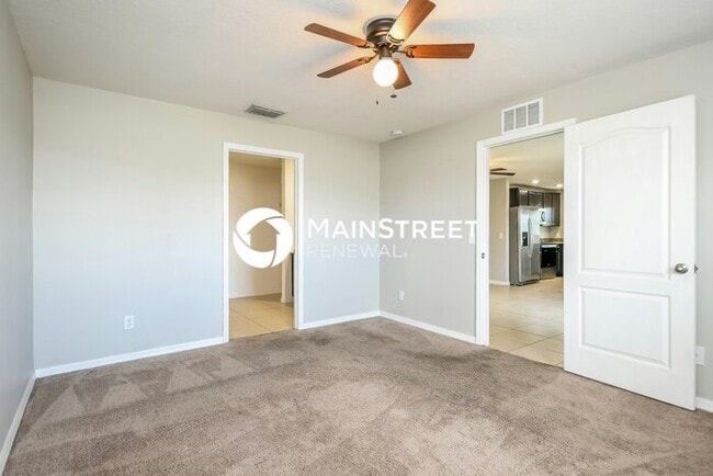 Building Photo - 3 Bedroom Pet-Friendly Home in Dundee, FL with Main Street Renewal