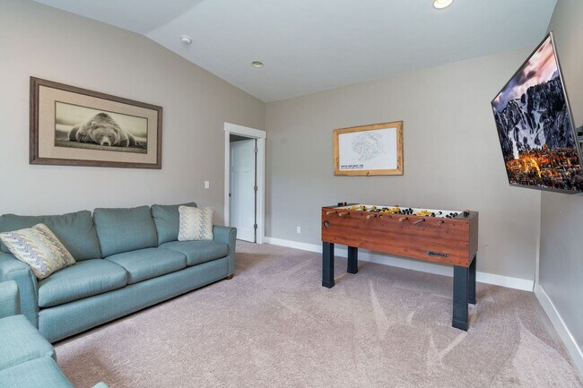 Building Photo - 278 Mountain Willow Dr