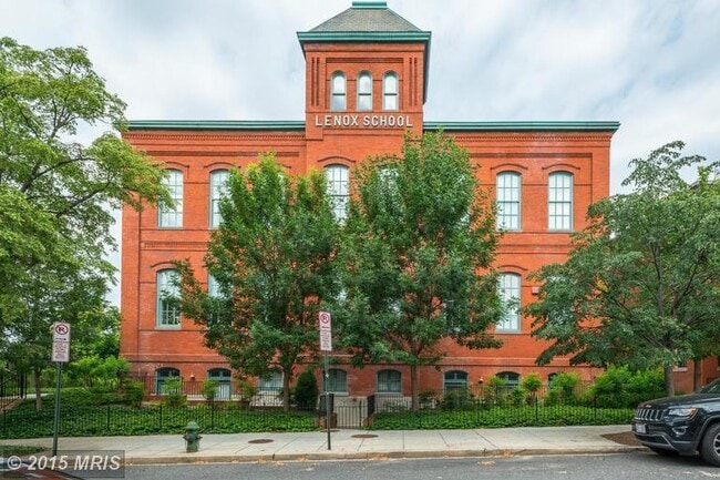 Primary Photo - You ever see a place and wonder, "who is l...