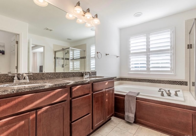 Building Photo - 651 Tiger Lily Way