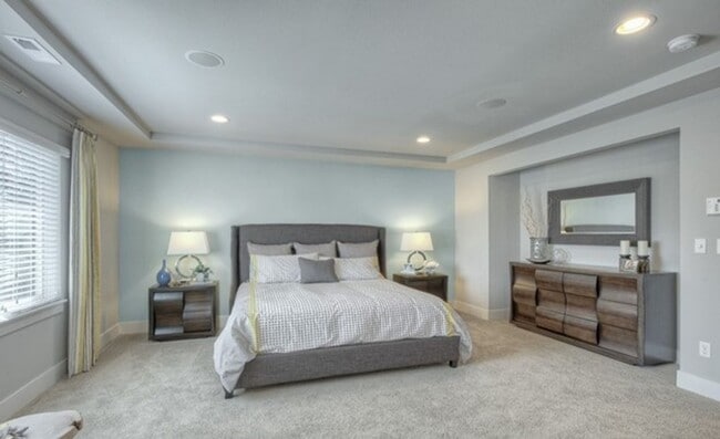 Building Photo - A Charming and Cozy 4 Bed 3.5 bath home in...