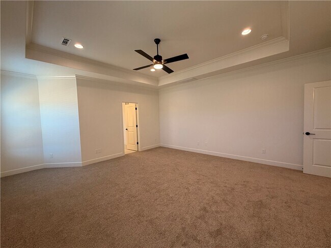 Building Photo - 1230 Fierce Ln