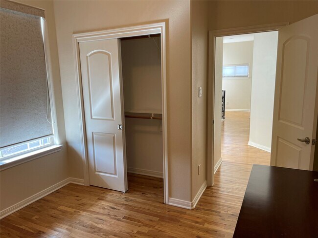 Building Photo - 3406 Elser St