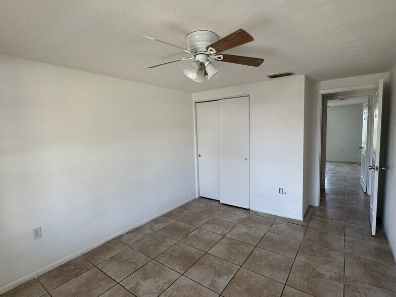 Building Photo - 7825 40th Avenue Dr W