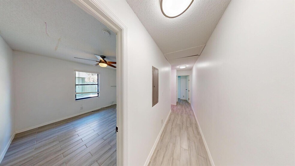Building Photo - 13789 Bottlebrush Ct