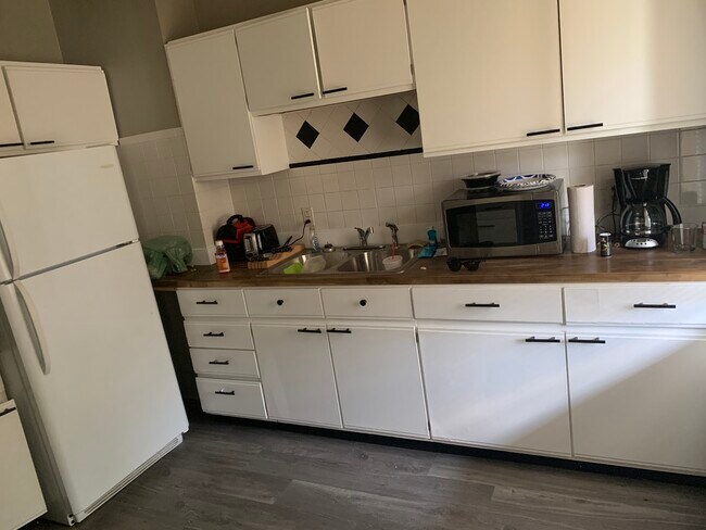 Building Photo - 19 Hartzell Ave