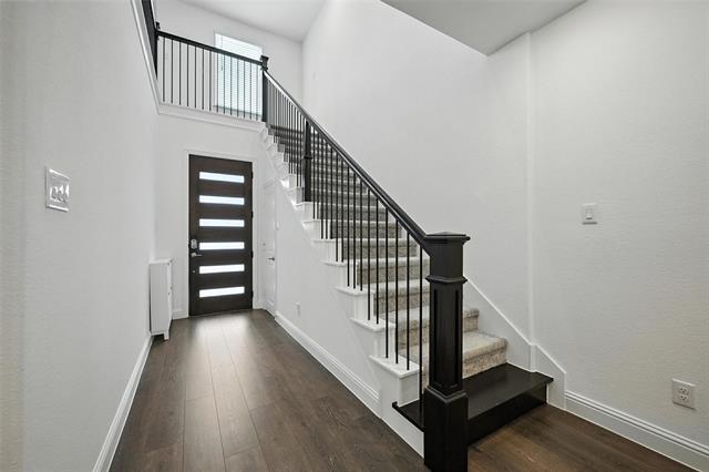 Building Photo - 447 Holly Rd