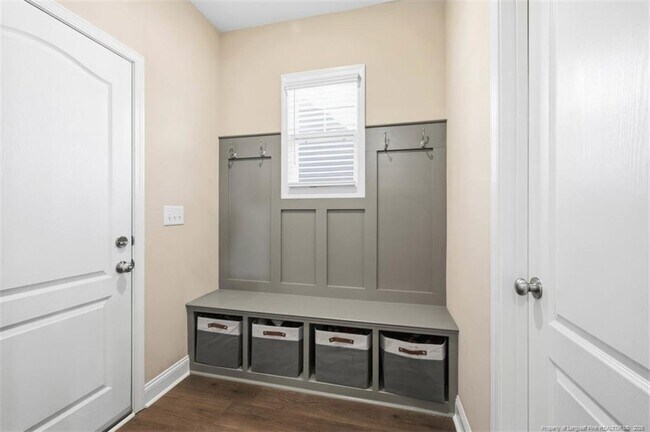 Building Photo - 3382 Scotscraig Rd