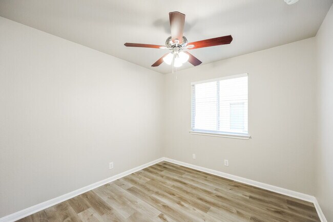 Building Photo - 8423 Whitebrush