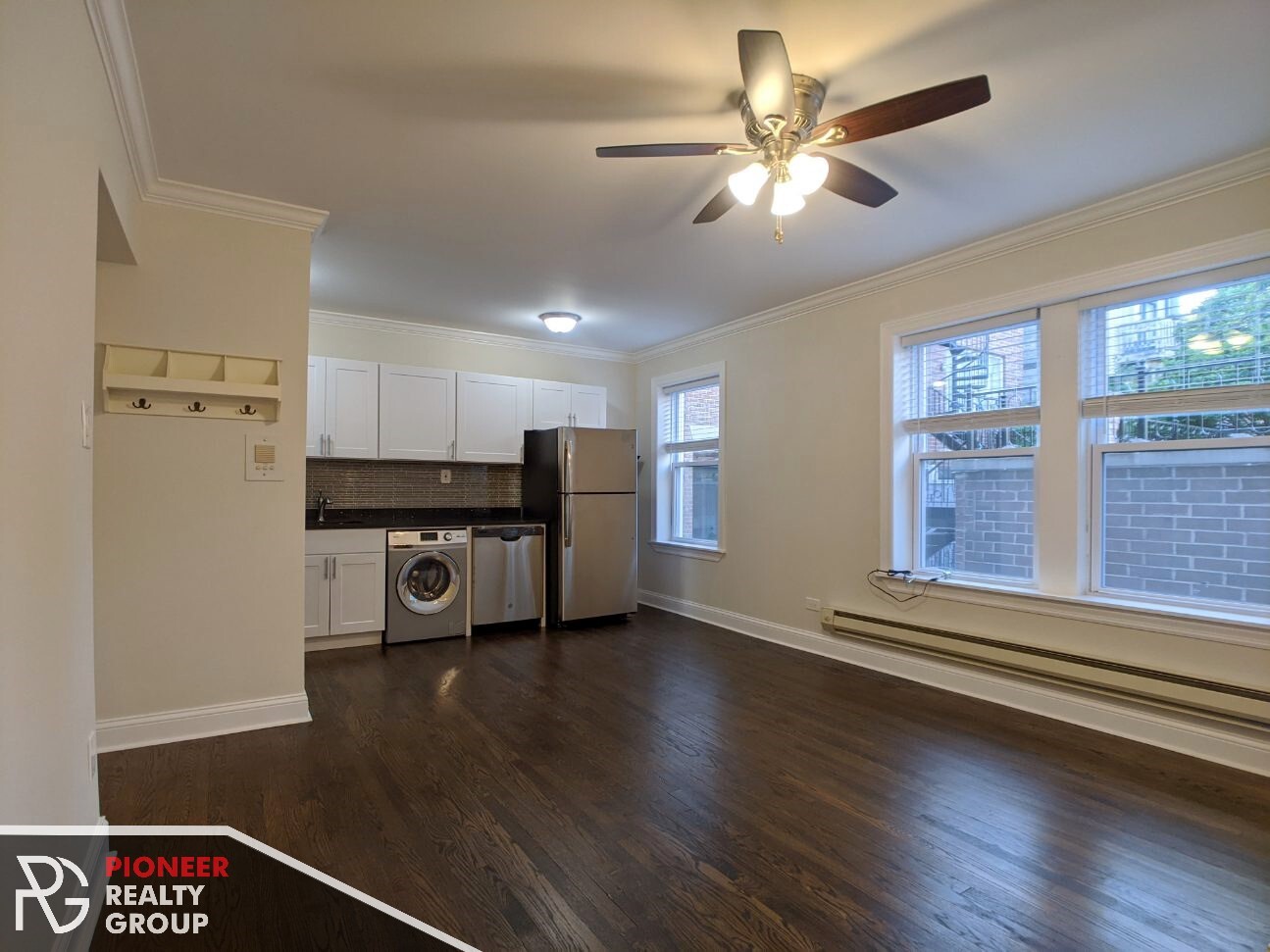 Building Photo - 2127 N Dayton St