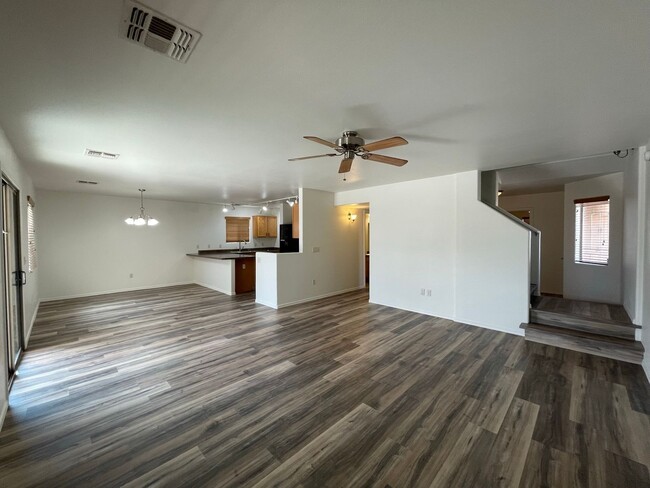 Building Photo - 4 Bedroom Home in Rancho Sahuarita