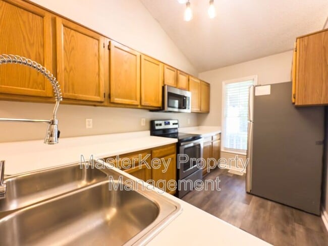 Building Photo - 4220 Old Brick Ct