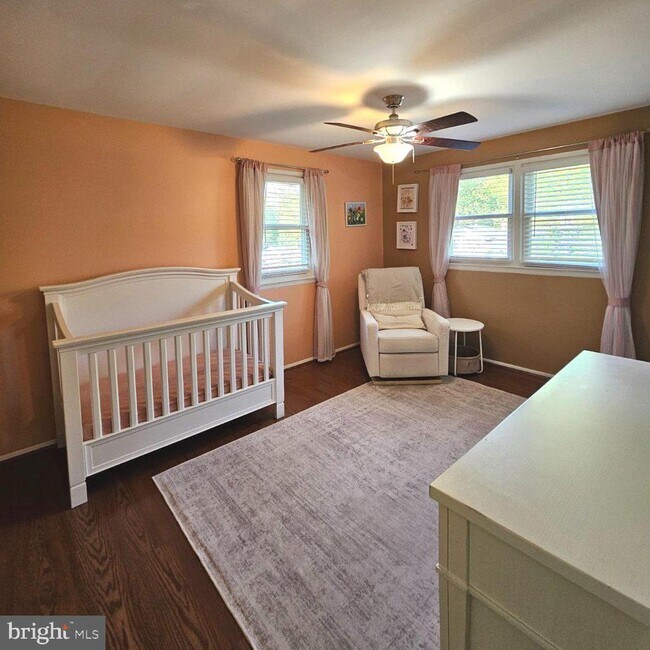 Building Photo - 7433 Grace St