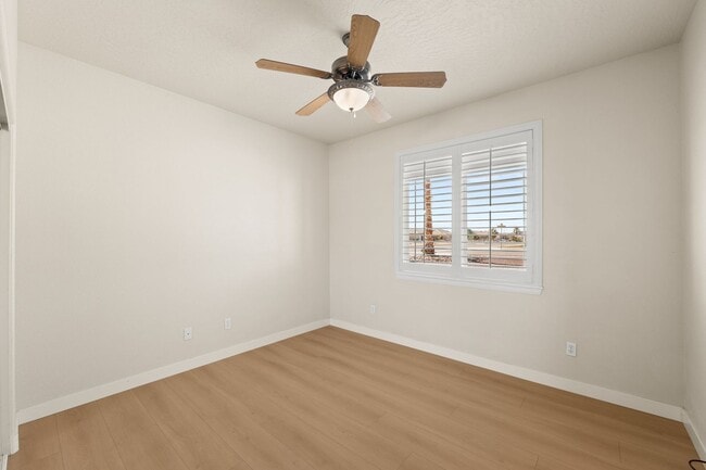 Building Photo - Stunning and Beautifully Spacious Home