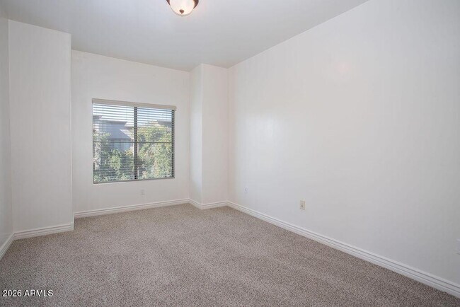 Building Photo - 5450 E Deer Valley Dr