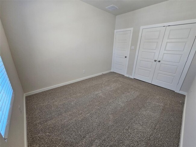 Building Photo - 3007 Valley Peak Dr