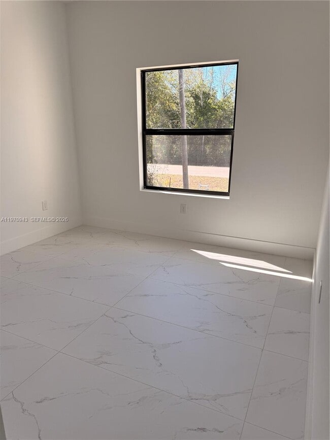 Building Photo - 20 Organ St