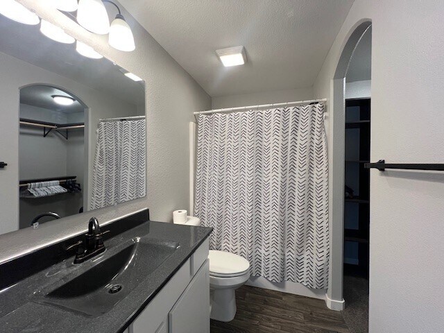 Building Photo - 1251 Chet St