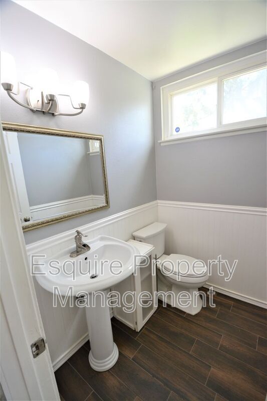 Building Photo - 1629 Pierside Ln