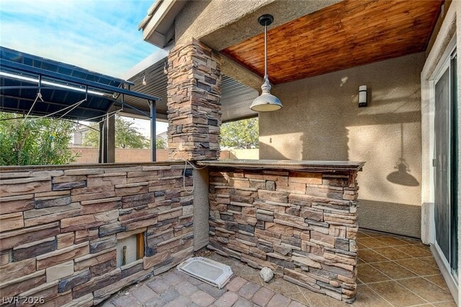 Building Photo - 6037 Sea Cliff Cove St