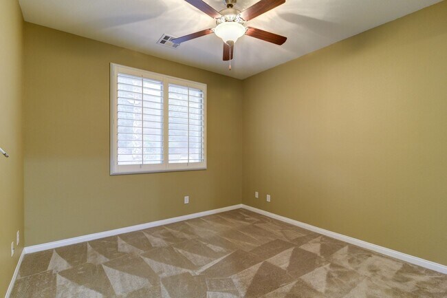 Building Photo - 519 Las Ocas Ct