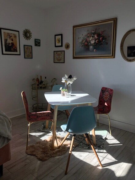 Building Photo - 1169 Hope St