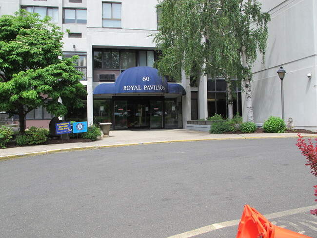 Building Photo - 60 Strawberry Hill Ave