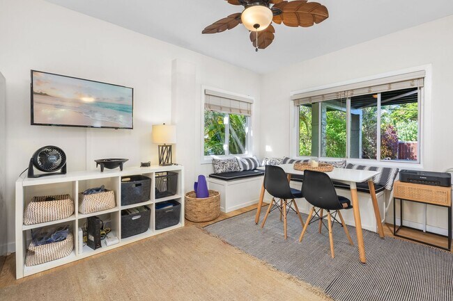 Building Photo - 59-18 Holawa Street