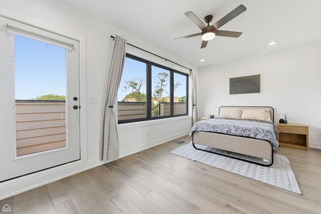 Building Photo - 4210 W 5th Ave