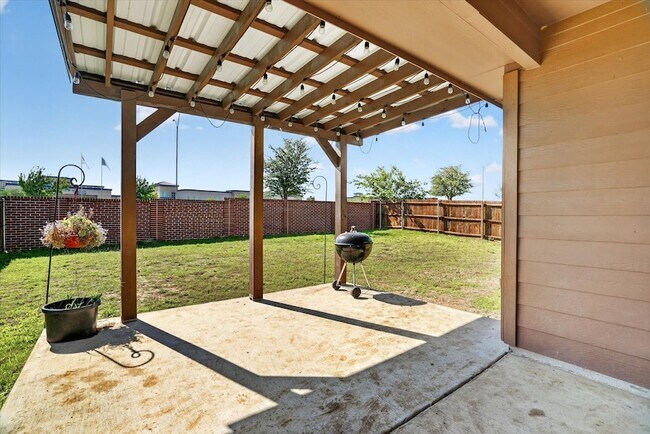 Building Photo - 8020 Crimea Ln