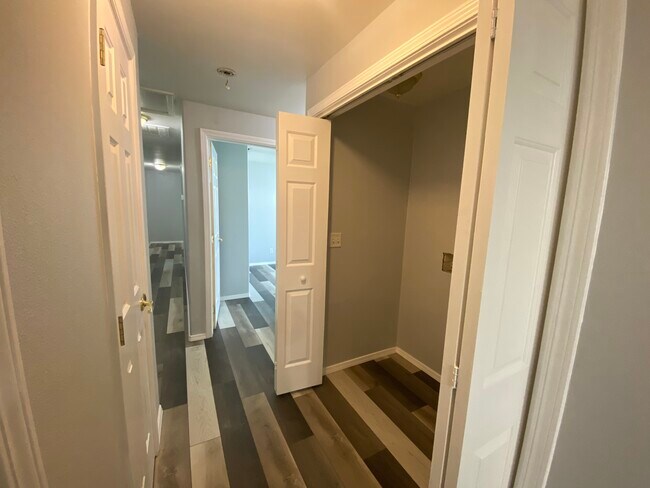 Washer Dryer Hook ups, bedroom #1 ahead - 1107 Niantic St