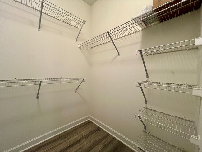 Building Photo - 3-Bed, 2-Bath Condo with Garage! One month...