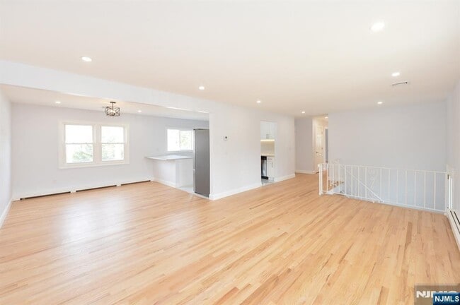 Building Photo - 269 Columbia Terrace