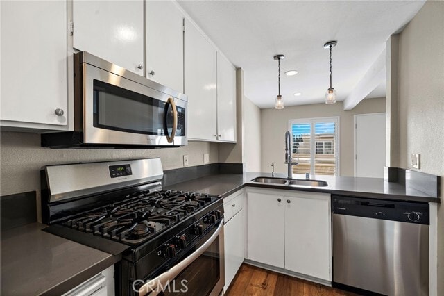 Building Photo - 77 Golden Glen St