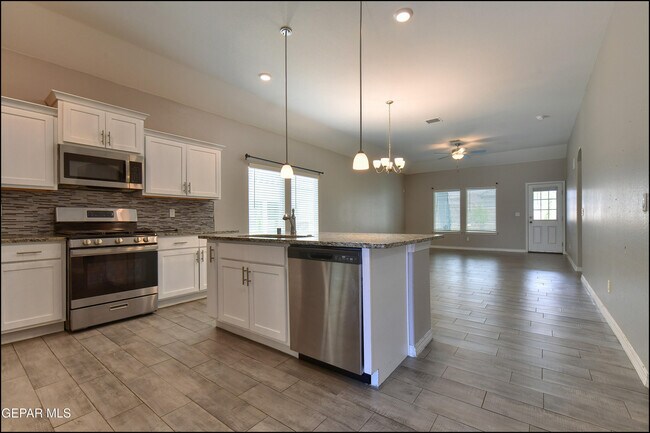 Building Photo - 917 Odle Pl