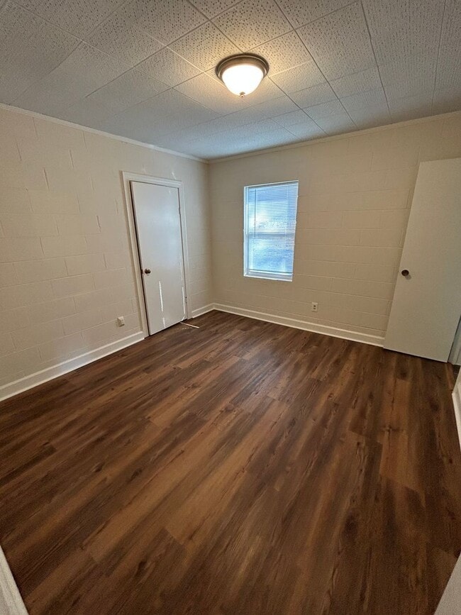 Building Photo - 3/1 Hidden Gem in Old East Rome- $1,195