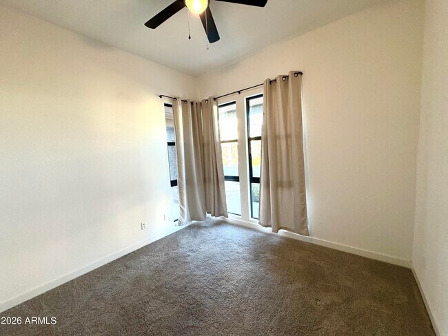 Building Photo - 821 E Monte Wy