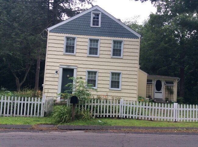 Primary Photo - 1187 Mount Carmel Ave