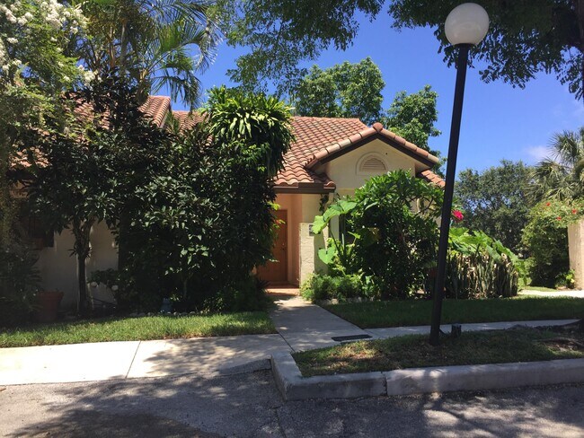 Building Photo - 3074 Inglewood Terrace