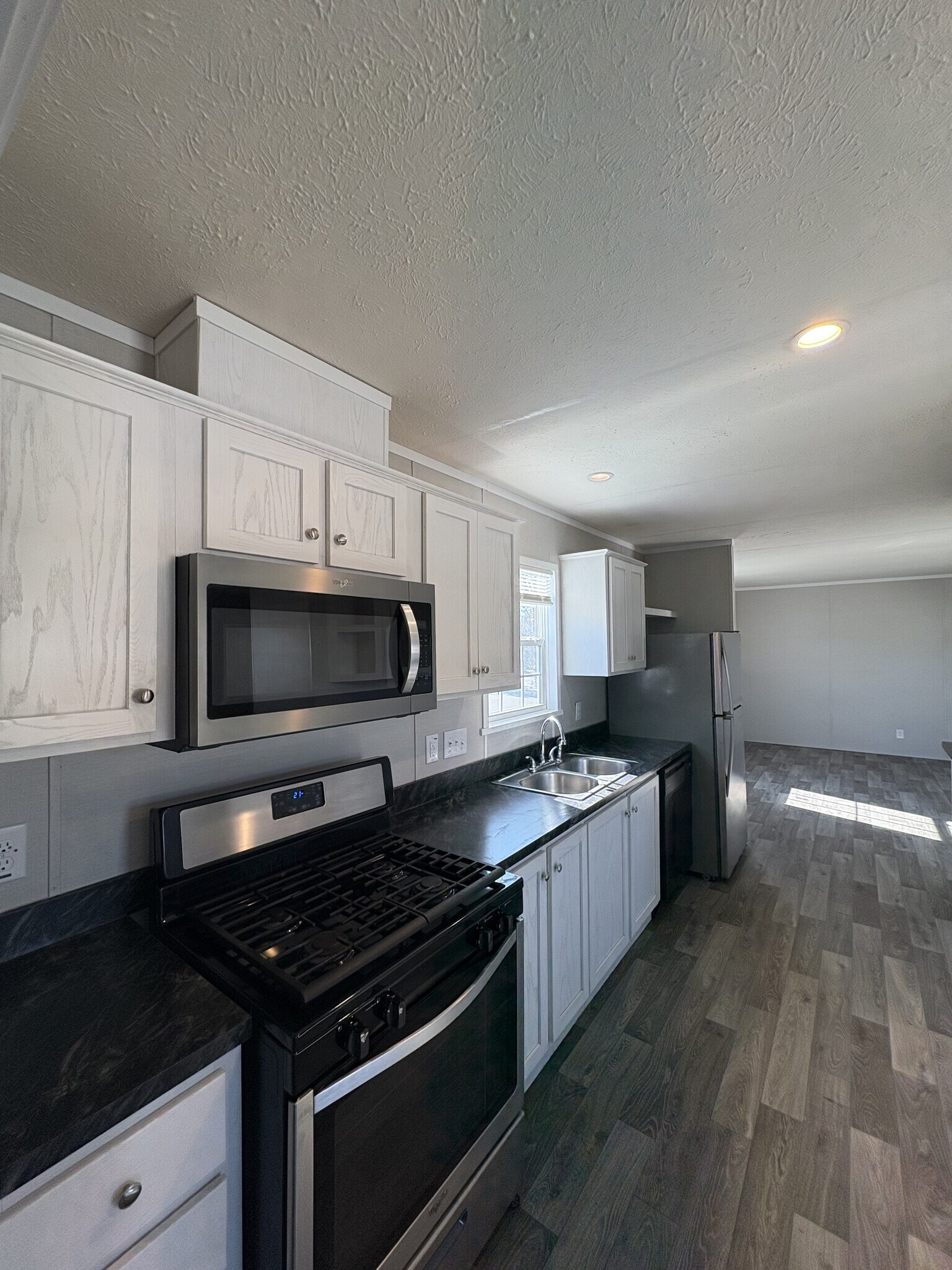 Building Photo - 342 Basket Branch