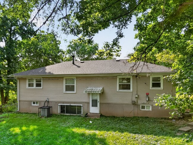 Building Photo - 2059 Wilbert Dr