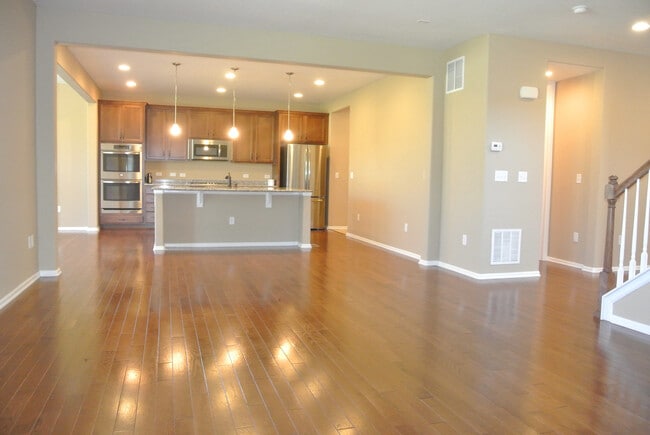 Building Photo - 5Bed/3.5Bath Home in Blackstone Country Club Community