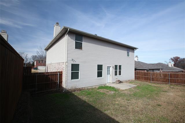 Building Photo - 1200 Willow Tree Dr