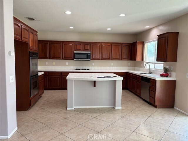 Building Photo - 13847 Blue Ribbon Ln