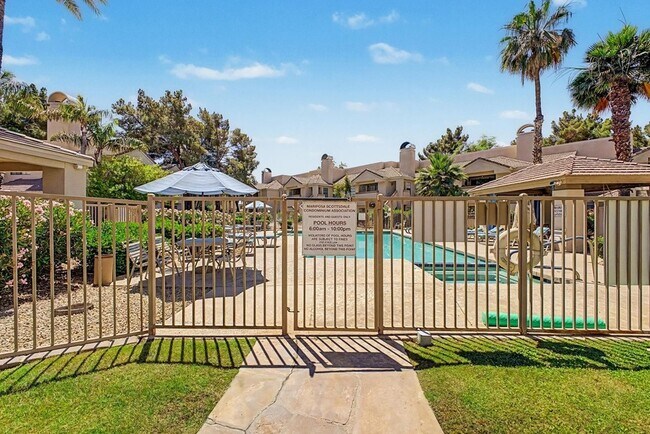 Building Photo - 6885 E Cochise Rd