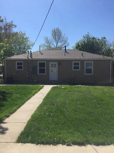 Building Photo - 1920 Xanthia St