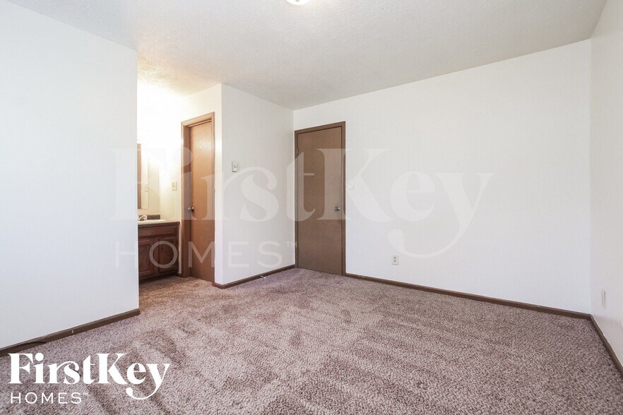 Building Photo - 8611 Gandy Ct