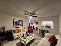 Building Photo - 17090 NE 14th Ave