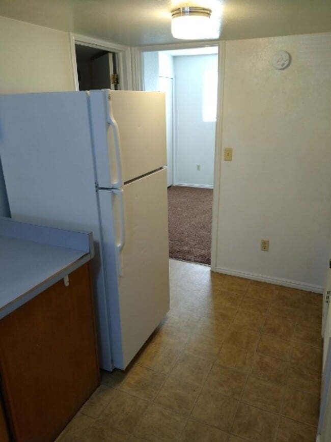 Building Photo - 145 W 820 S